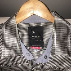 Men’s Holton MFG casual button up shirt.